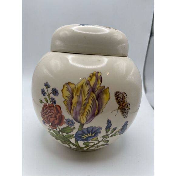 Mason’s white floral butterfly ginger jar - Picture 2 of 5